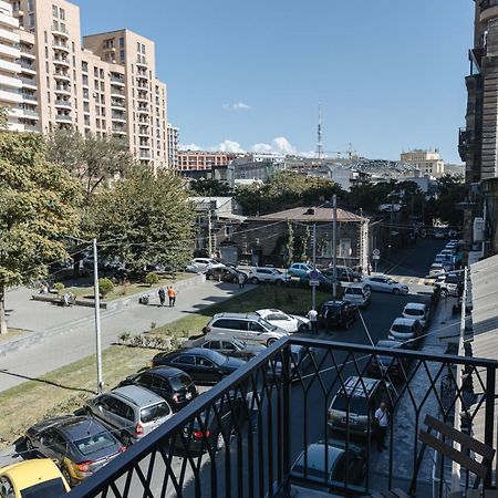 יירבאן Aratta Boutique Hotel מראה חיצוני תמונה